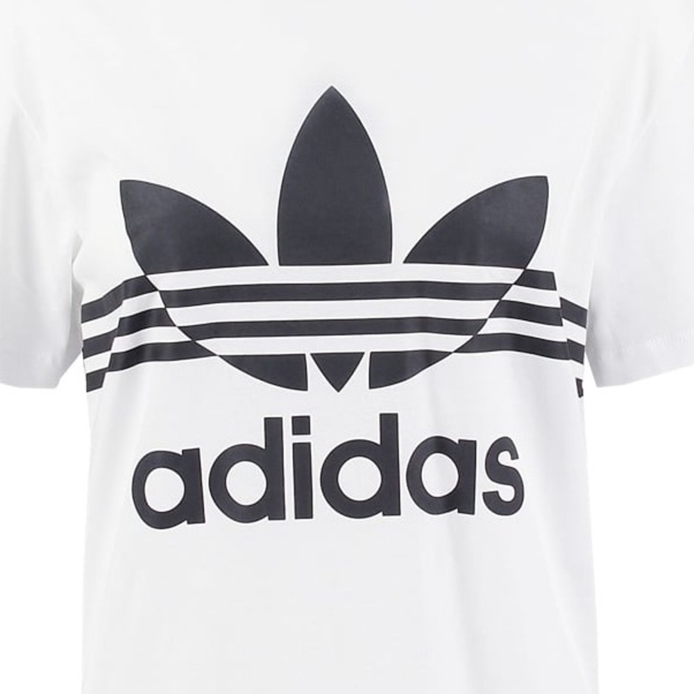 Adidas logo T